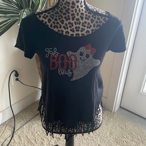 EUC- Fab-BOO-lous bling t-shirt, fringe bottom, girls Sz 16